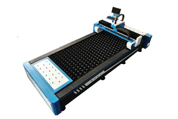 Velikost kovového CNC vláknového laserového řezacího stroje
